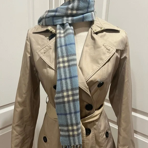 BURBERRY KID’S SCARF - Picture 6 of 6